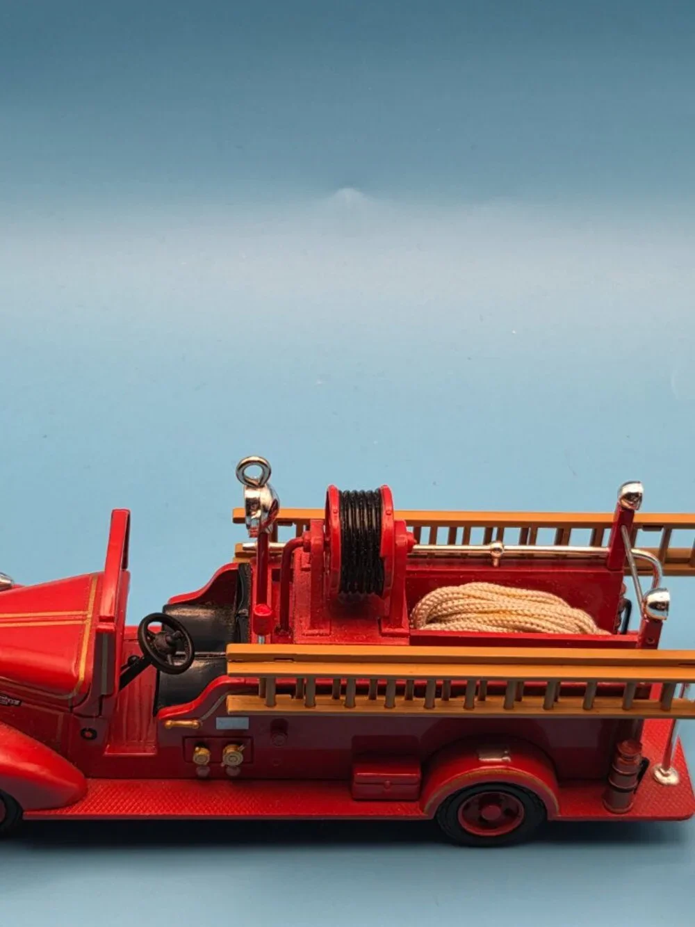 Vintage 2005 Hallmark Keepsake Ornament 1938 Chevrolet Fire Engine Like New
